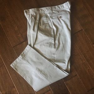 Men’s Dockers Pleated Twill Khakis